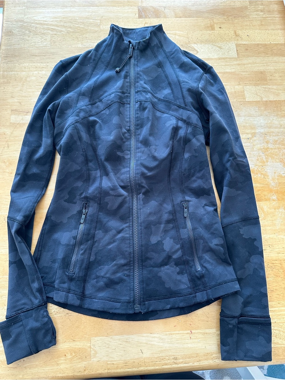 Lululemon define jacket size 6